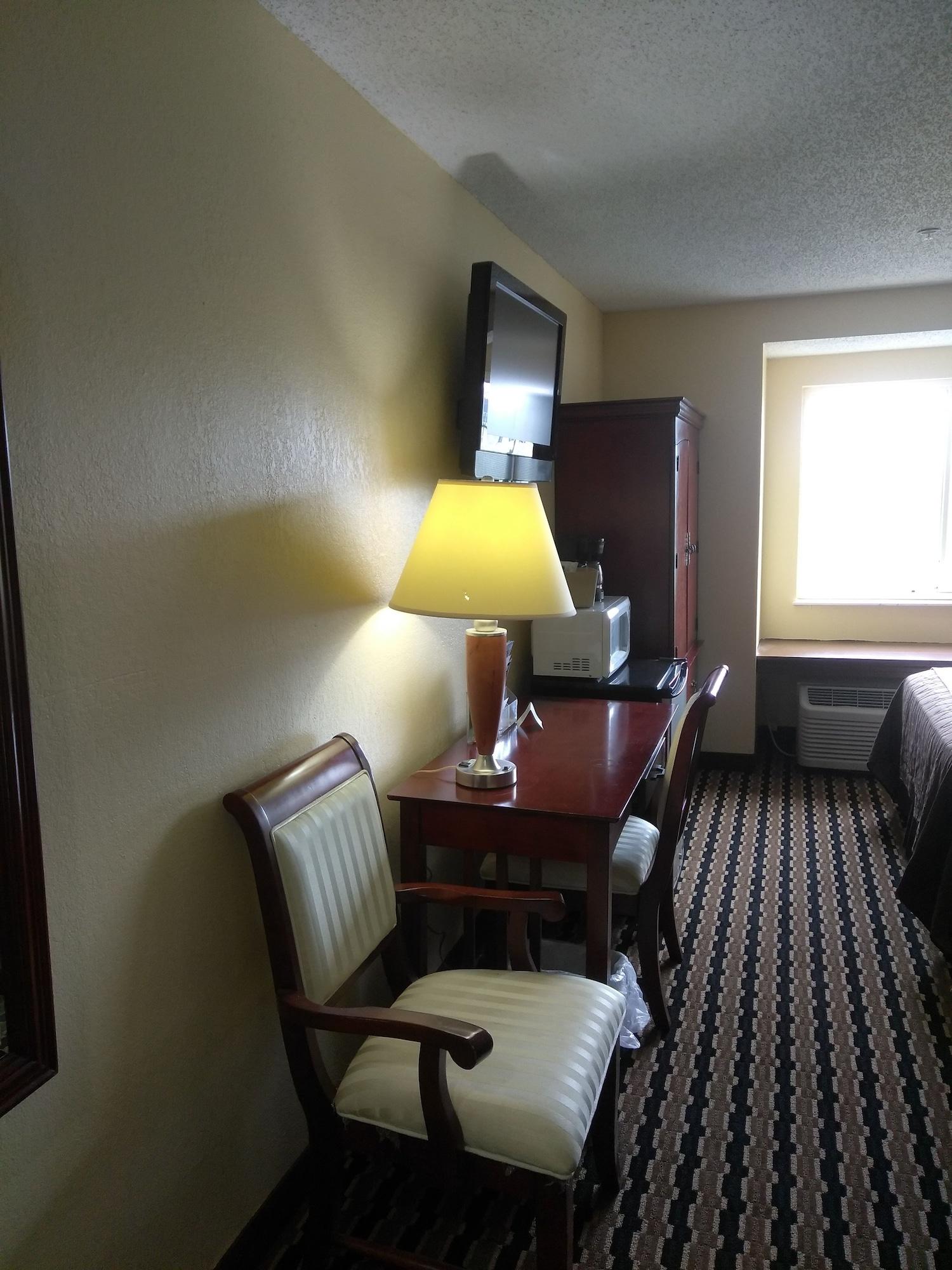 Expo Inn Tulsa Bagian luar foto