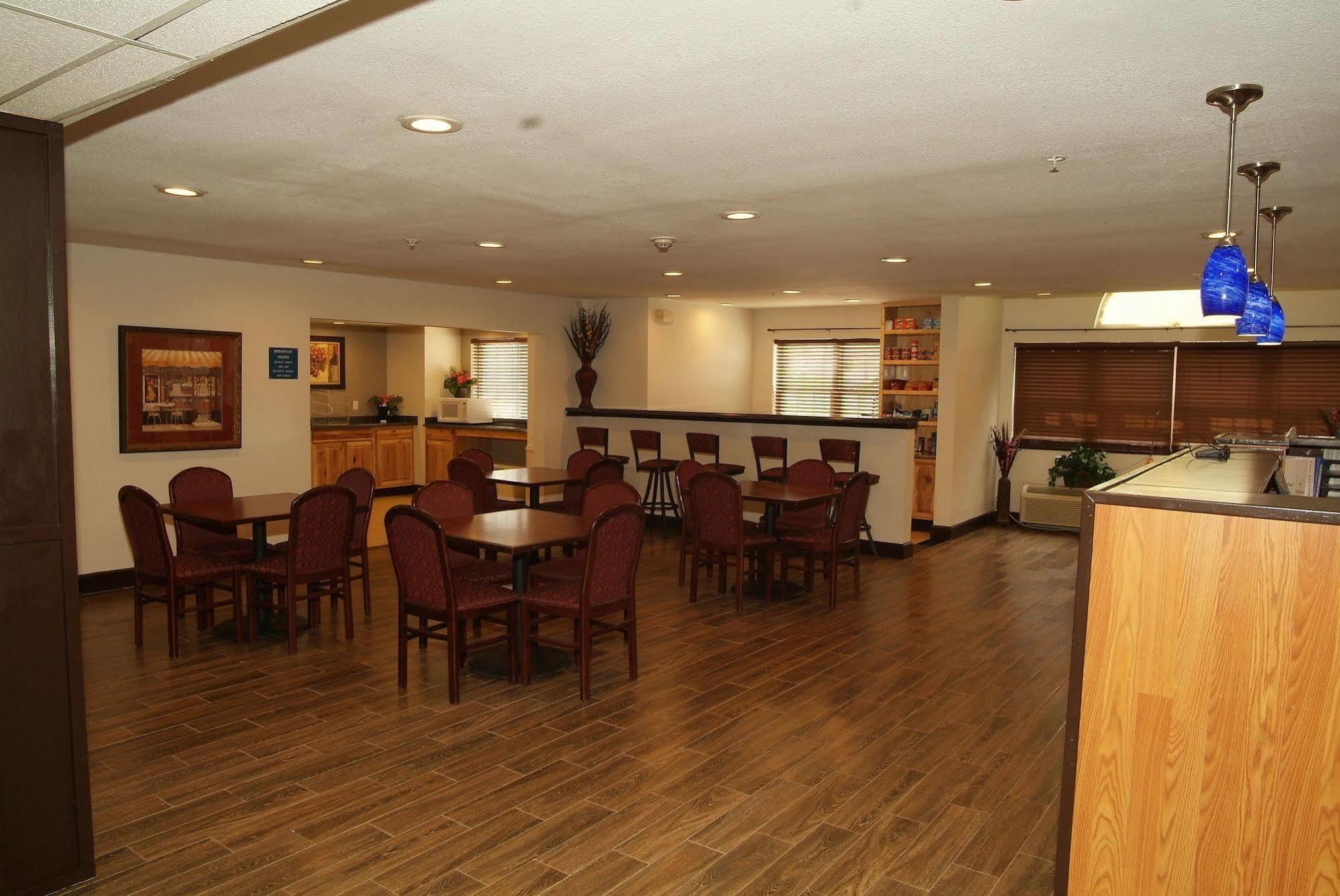 Expo Inn Tulsa Bagian luar foto