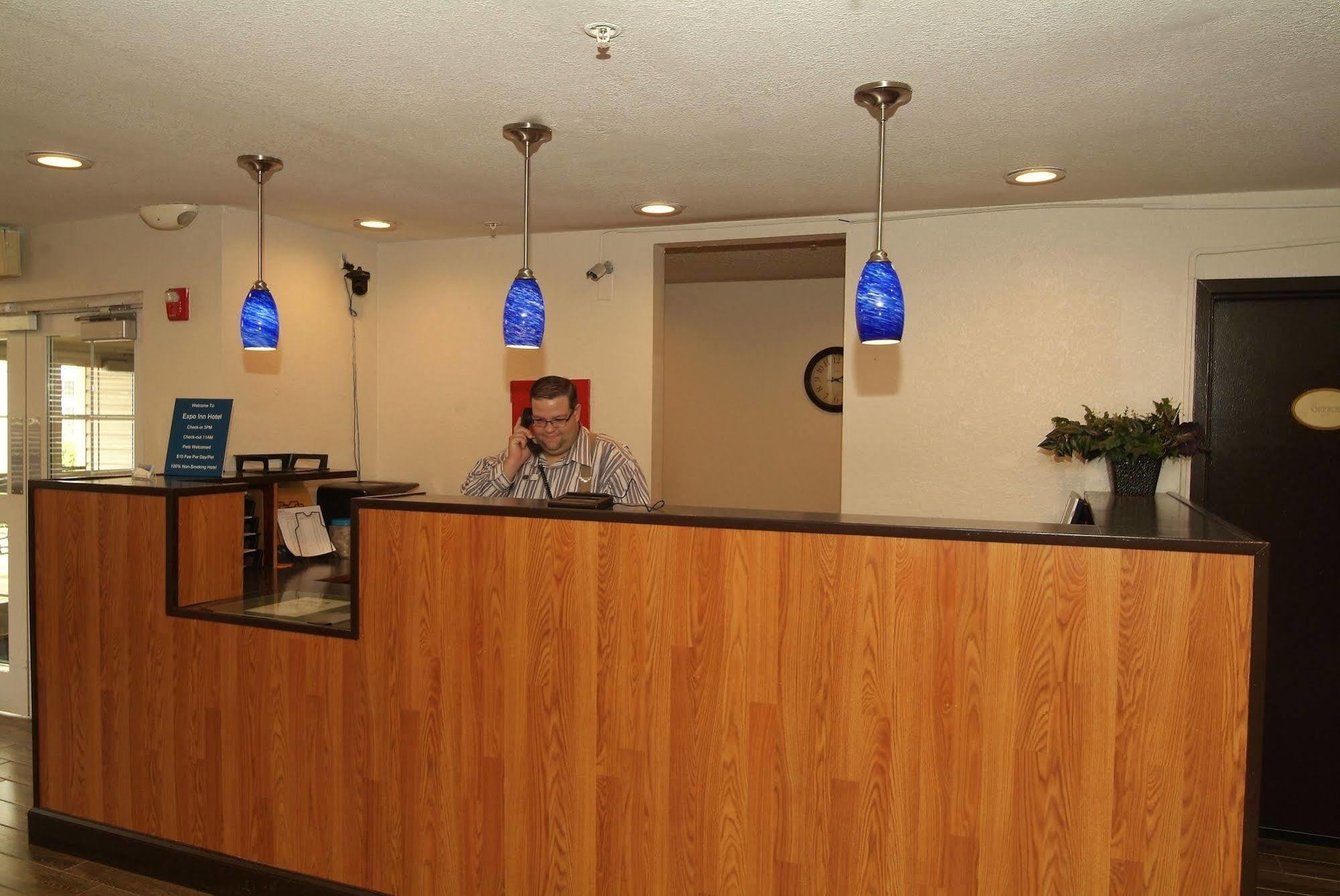 Expo Inn Tulsa Bagian luar foto